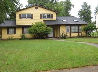 17 Boxwood Rd, Piscataway, NJ 08854