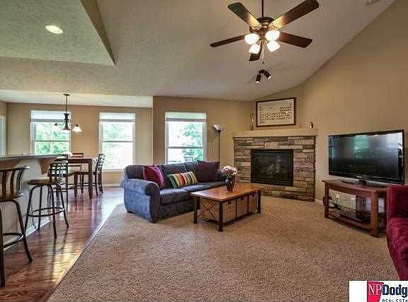 3rd image of 9802 Idora St