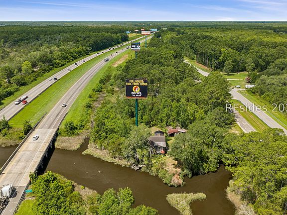 3rd image of 8556 Frontage Rd W