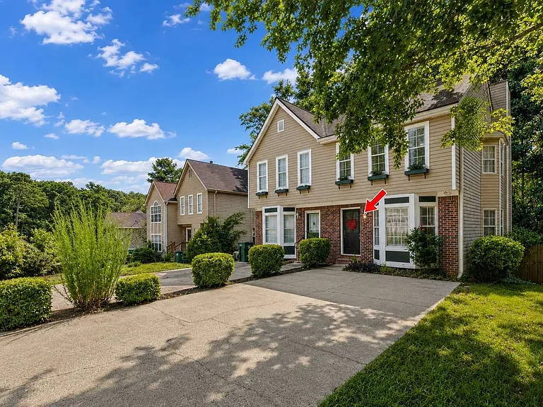 5180 Laurel Bridge Ct SE — Photo 2