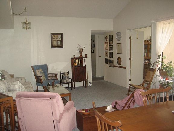 3rd image of 6309 N Willowbrook Dr