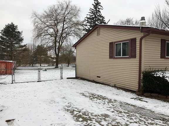 3rd image of 926 Red Oaks Dr