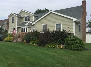 645 Alwick Ave, West Islip, NY 11795