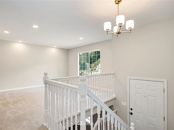 5th image of 22917 NE 24th Pl