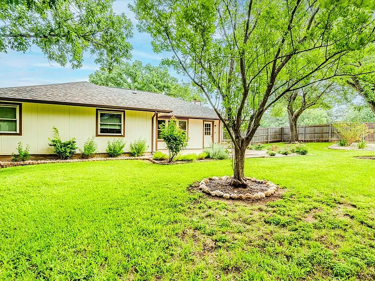 16517 Spotted Eagle Dr — Photo 24