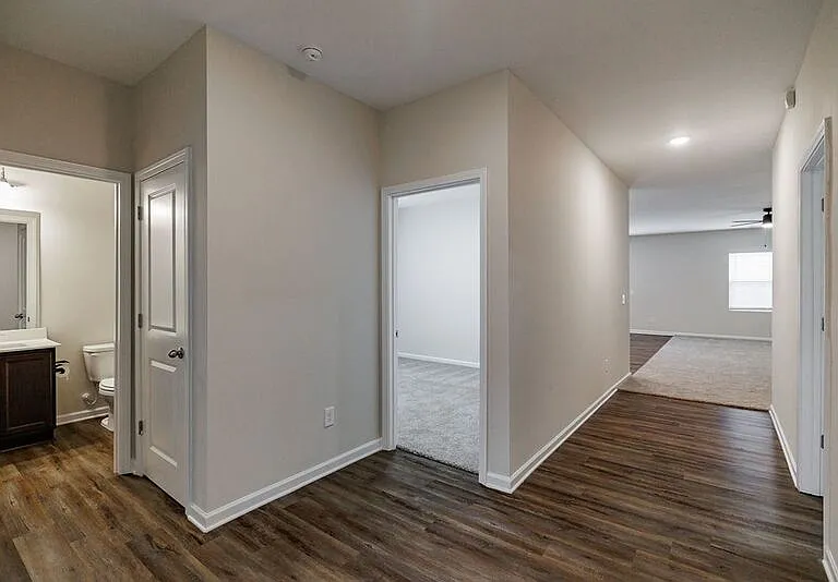 80 Forray Dr — Photo 3