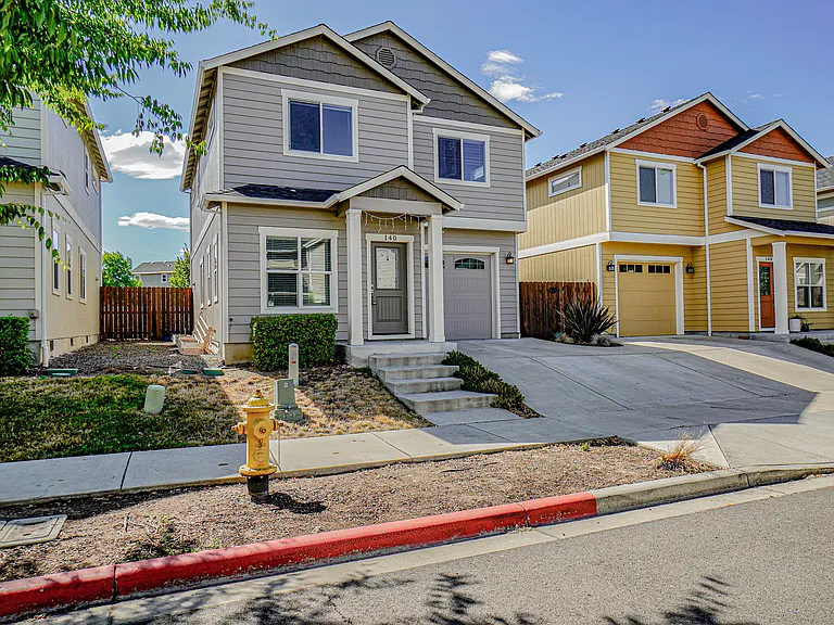 140 Poppy Bay Pl — Photo 1