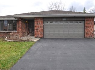 10107 W Parkview Dr, Palos Park, IL 60464