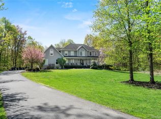 10 Damian Ct, Chester, NY 10918