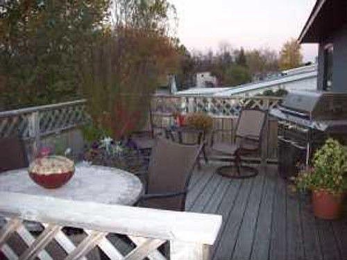 4th image of 958 7th Ave W