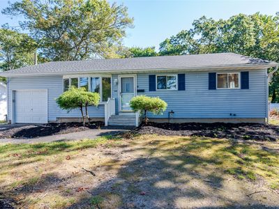1139 Waverly Avenue, Farmingville, NY, 11738