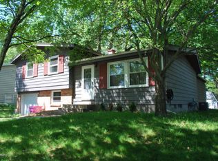6322 Peachtree St, Portage, MI 49024