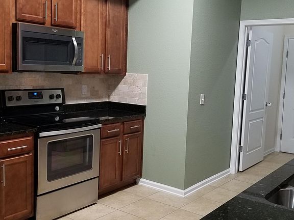 5th image of 131 Burnett Ct Unit 104