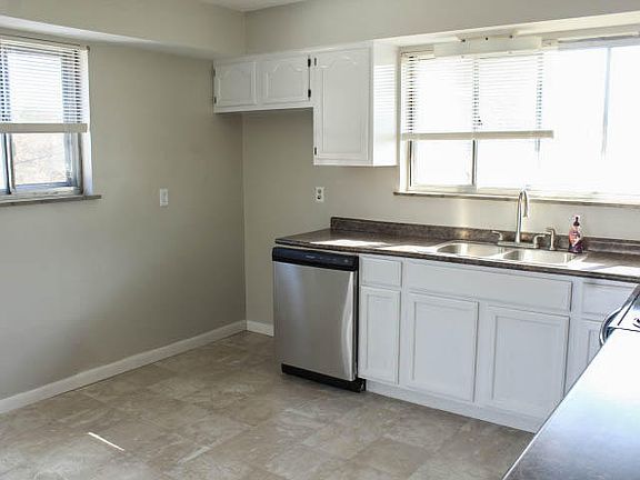 5th image of 4317 Skyline Dr