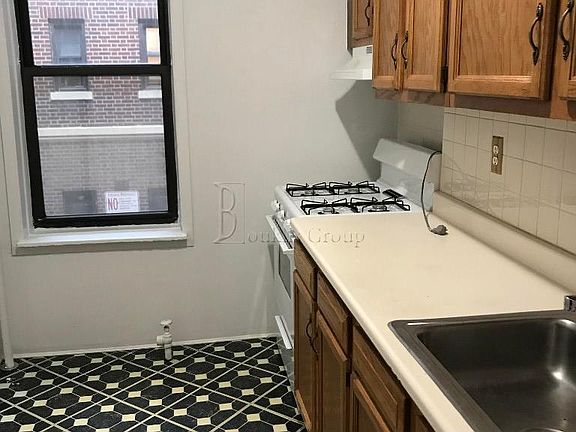 5th image of 2552 38th St APT 1B