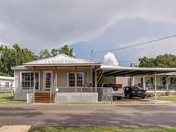 4th image of 1006 W Bayou Dr