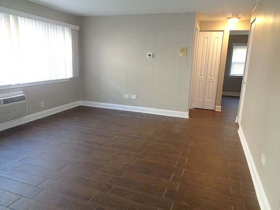 2nd image of 10917 S Lloyd Dr APT 1