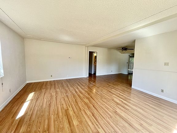4th image of 1797 Wyrick Ave