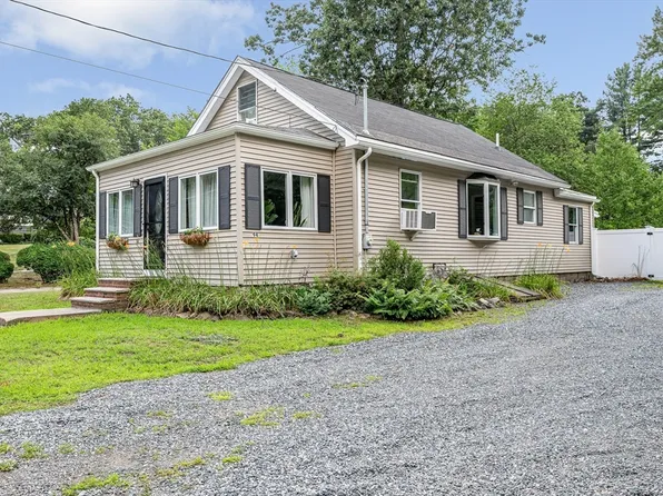 94 Marston St, Tewksbury, MA 01876