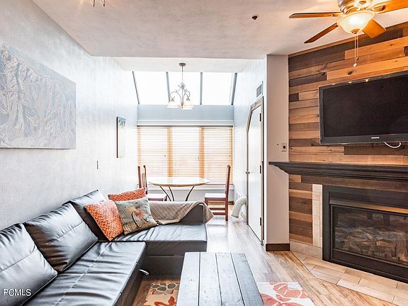4th image of 1415 Lowell Ave. #162
