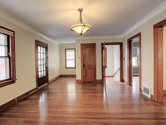 2nd image of 4502 Fairmount Ave