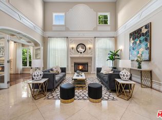 447 N Kenter Ave, Los Angeles, CA 90049