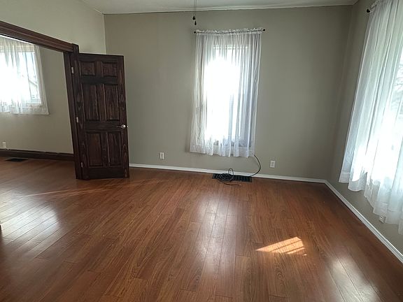 2nd image of 530 1st St