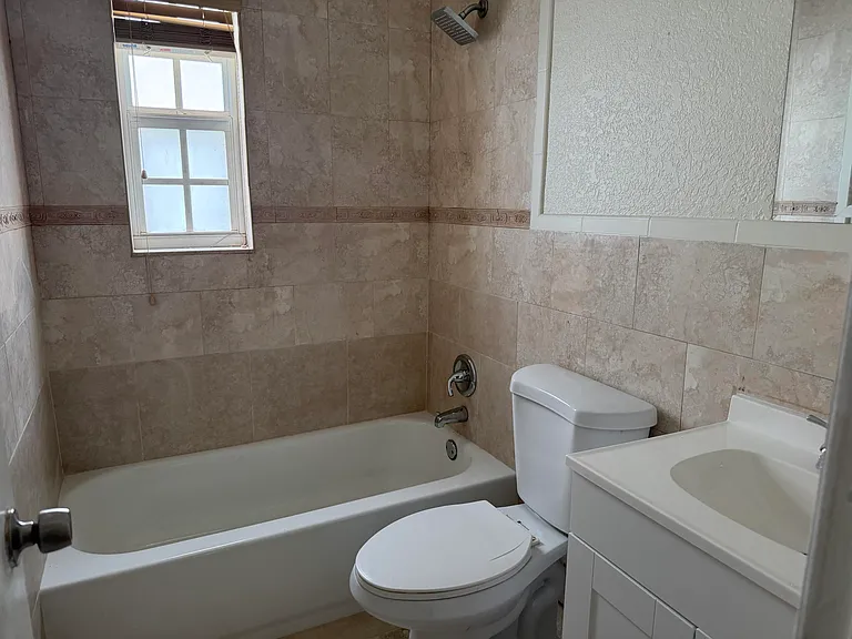 1751 NW 34th Ave — Photo 14