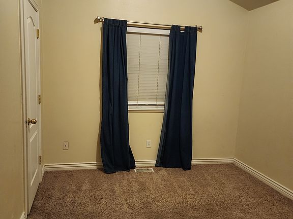 3rd image of 905 N 600 W