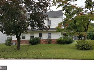 25 Wilbur Henry Dr, Florence, NJ 08518