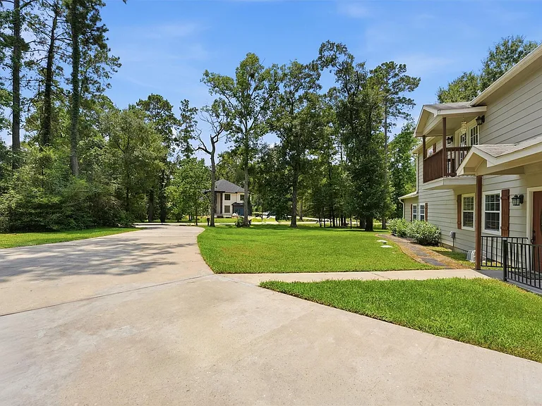 15621 Northland Dr — Photo 26