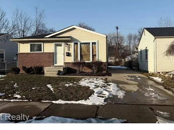 641 E Brockton Ave, Madison Heights, MI 48071