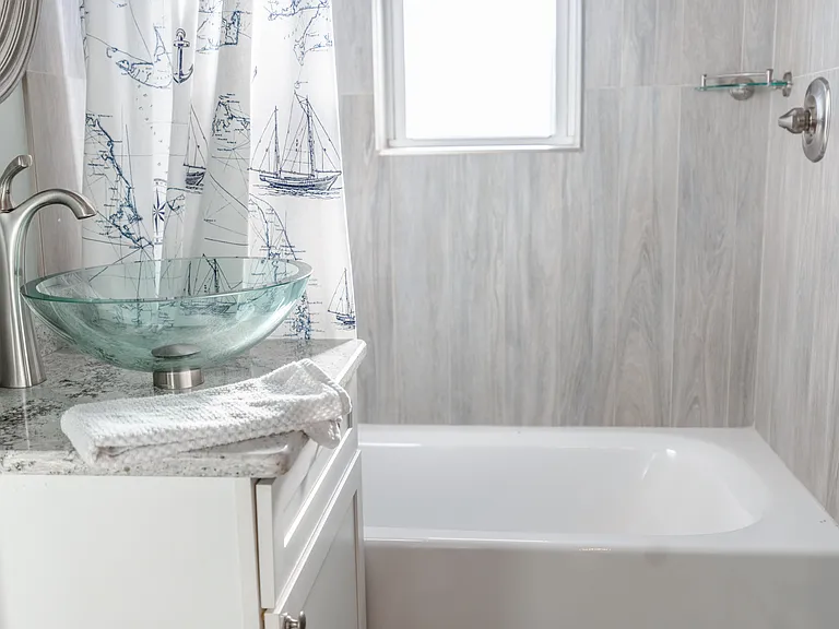 70 Carroll Ave #609 — Photo 4
