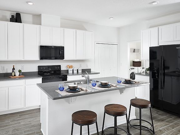 5th image of 34057 White Fountain Ct