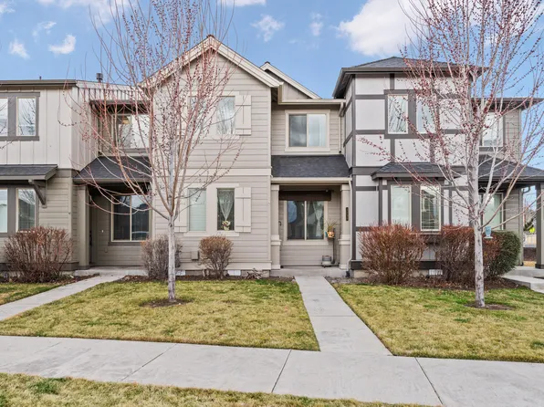 3131 SW 28th St, Redmond, OR 97756