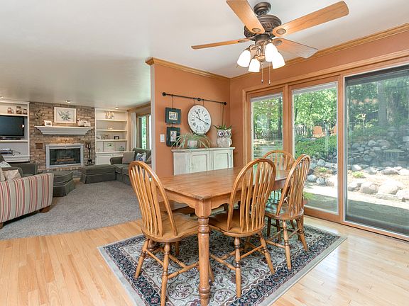 5th image of 2062 Sandalwood Ct