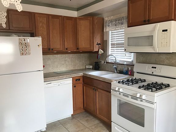5th image of 2437 N Webster St