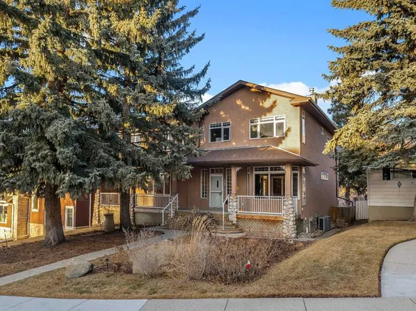 15 W Rosery Dr NW, Calgary, AB T2K 1L4