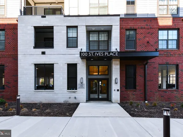 100 Saint Ives Pl APT 301, Oxon Hill, MD 20745