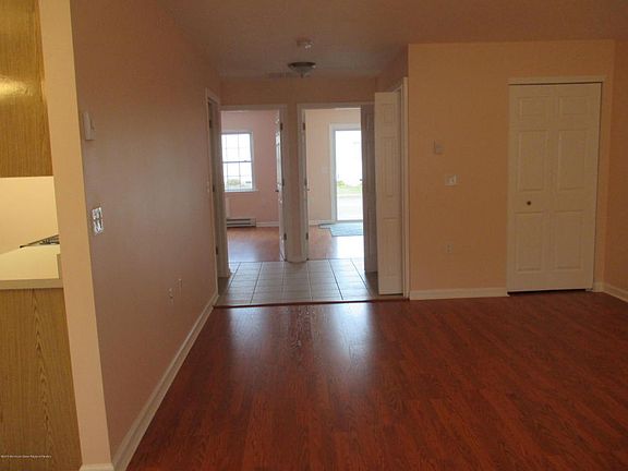 4th image of 91B Edinburgh Ln #100B