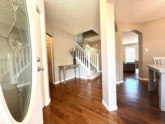 2nd image of 1820 Robertson Cres SW