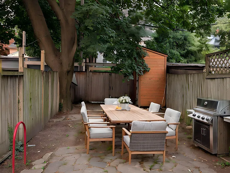 230 Ontario St — Photo 15