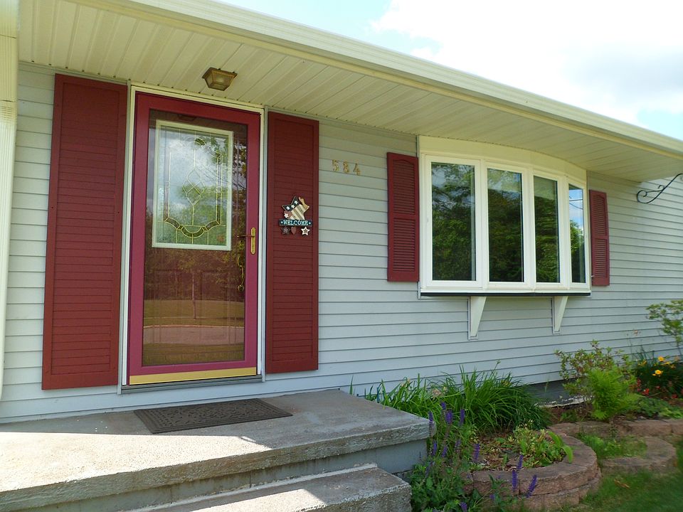 Front entrance off Poplar St