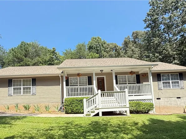 302 Forest Hill Dr, Westminster, SC 29693