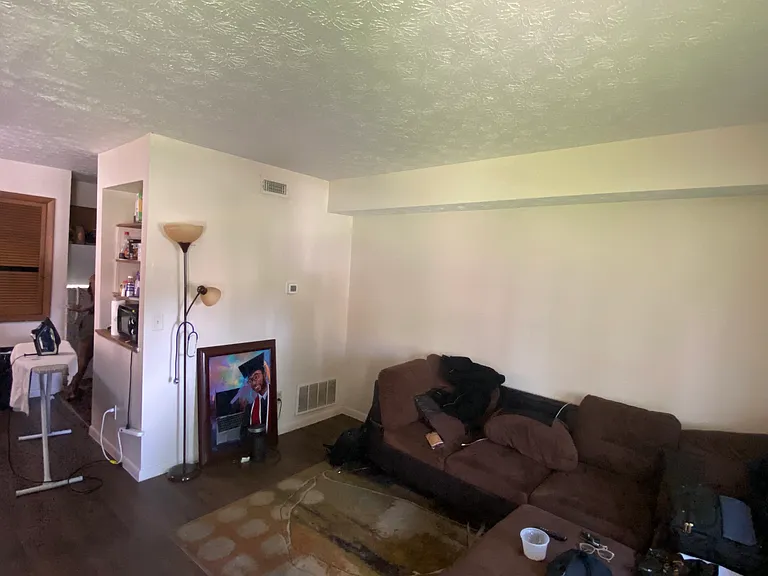 174 E 12th Ave #B — Photo 9
