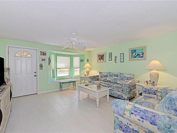 4th image of 4344 Hymount Ave