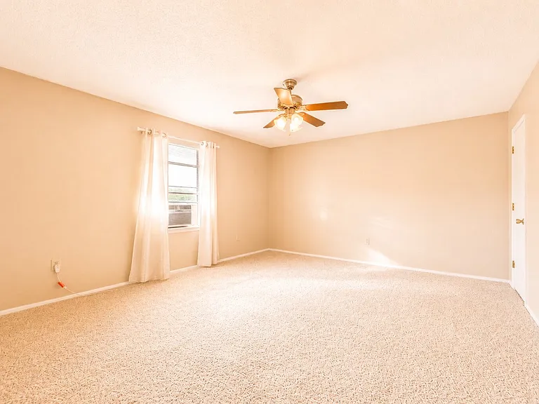 7425 US Highway 287 — Photo 15