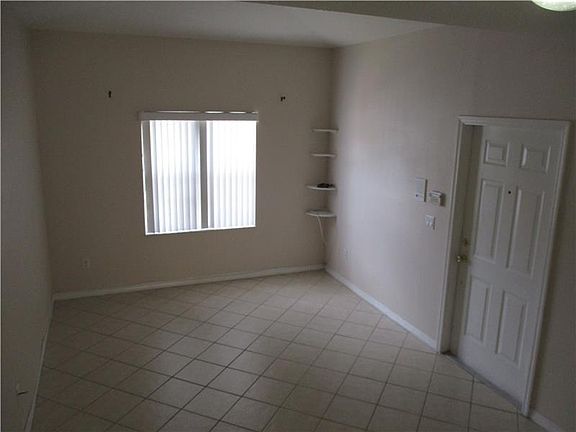 4th image of 2219 Anchor Ct