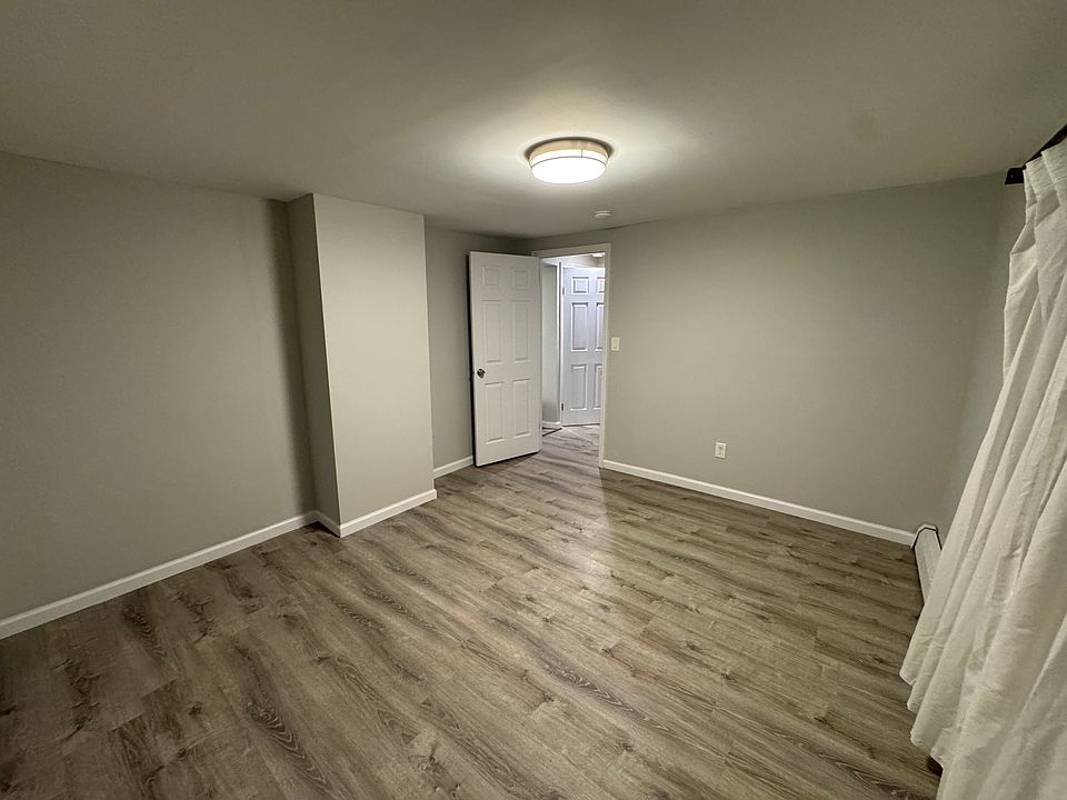 2nd image of 206 Friends Ln #2