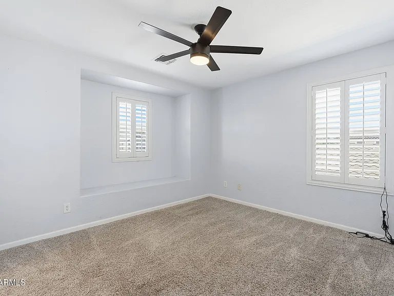 11402 W Alvarado Rd — Photo 28